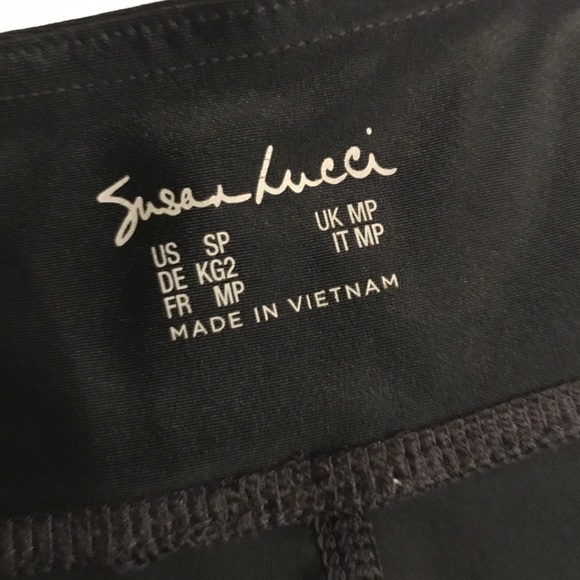 Susan Lucci Black Cropped Yoga Leggings / Size Small / Color Black - Picture 7 of 7